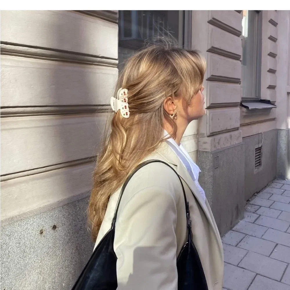 White Cherry Hair clip